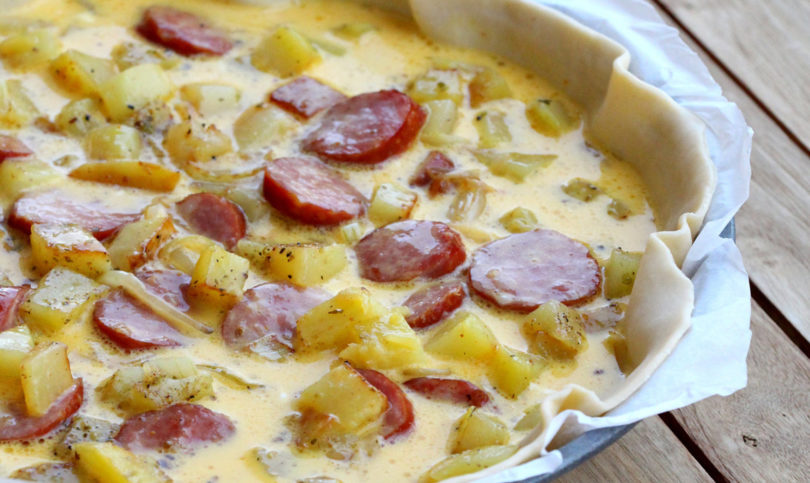 Quiche campagnarde, saucisses fumées, pommes de terre : Recette Mixte