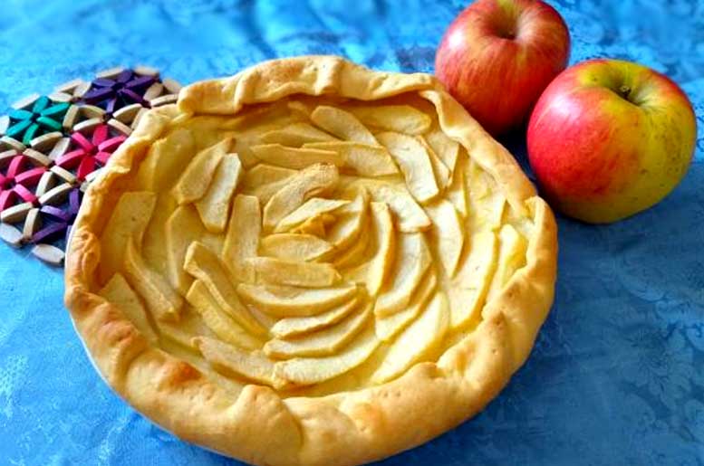 Tarte aux pommes aux 3 ingrédients - Recette Facile - Recette Mixte