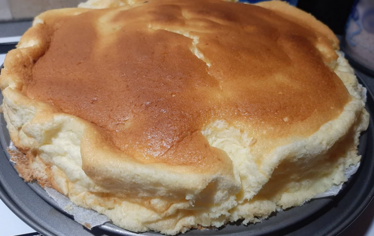 Tarte aux pommes caramélisées et à la crème au yaourt sublime