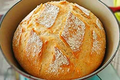 Un bon pain en cocotte - Recette Mixte - Recette Facile