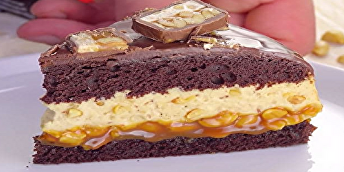 Délicieux gâteau au chocolat et Snickers : La recette est facile