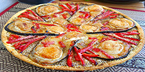 Tarte fine aux aubergines, poivrons et fromage de chèvre