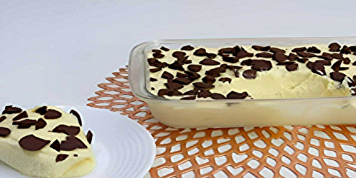 Dessert Glacé au Lait Condensé à base de Seulement 4 Ingrédients : Délicieuse