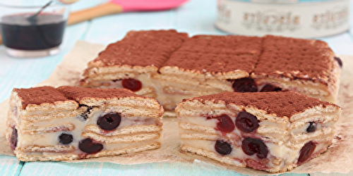 Gâteau de Biscuits Crémeux aux Griottes sans Four !