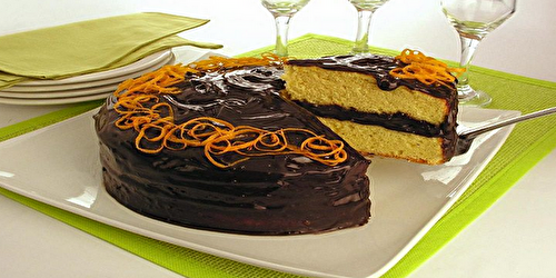 Gâteau à l’Orange Simple avec Ganache au Chocolat