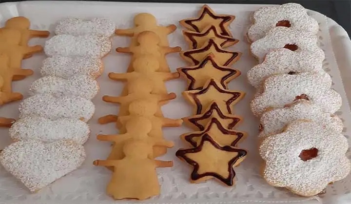 Biscuits sablés friables pour Le NOËL