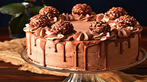 Gâteau d’anniversaire décoré de Rocher