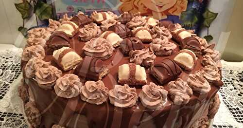 Layer Cake aux Kinder Bueno / Layer Cake de Kinder Bueno