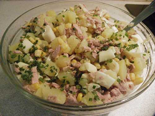 Salade pomme de terre,thon,fromage et mais