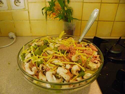 Salade spaguettis sans gluten,asperges vertes, feta,thon, champignons frais