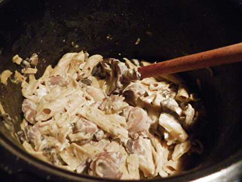 Saute de dinde pate sauce soja chevre et champignon frais