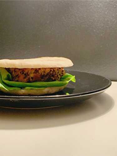 Hamburger végétarien au quinoa, courgette verte, carottes et céleri | Les Zackardises