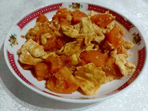 Oeufs frits à la tomate (à la chinoise)