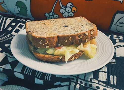 Sandwich grillé aux pommes caramélisées et au fromage | Les Zackardises