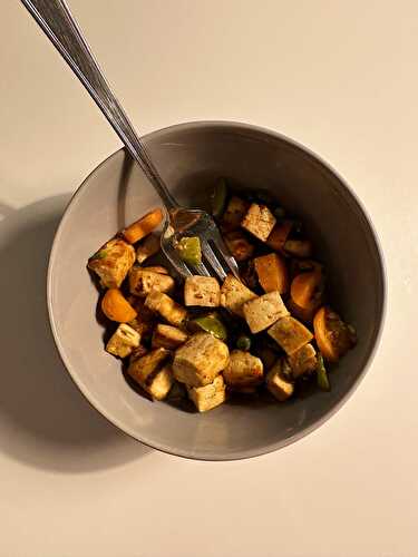 Tofu à la lime, cari et sauce chili sucrée thaï