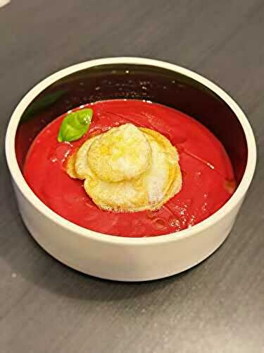 Crème de betterave au basilic et œuf soufflé - Les Zackardises
