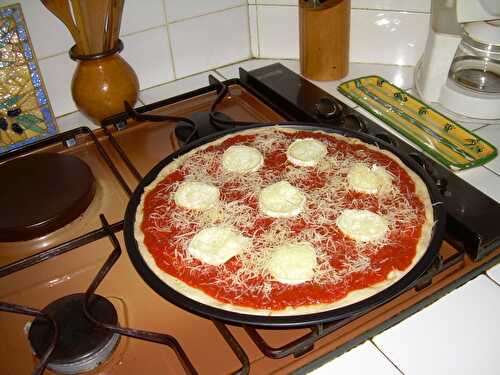 PIZZA AU FROMAGE DE CHEVRE