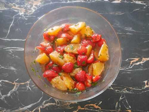 SALADE DE FRAISES ET D'ORANGES