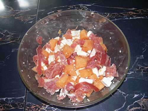 SALADE DE MELON, JAMBON CRU, FETA