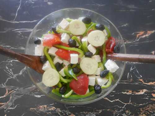 SALADE DE TOMATES ET DE FETA