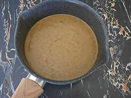 SOUPE DE LENTILLES VERTES AU CURRY ET LAIT DE COCO