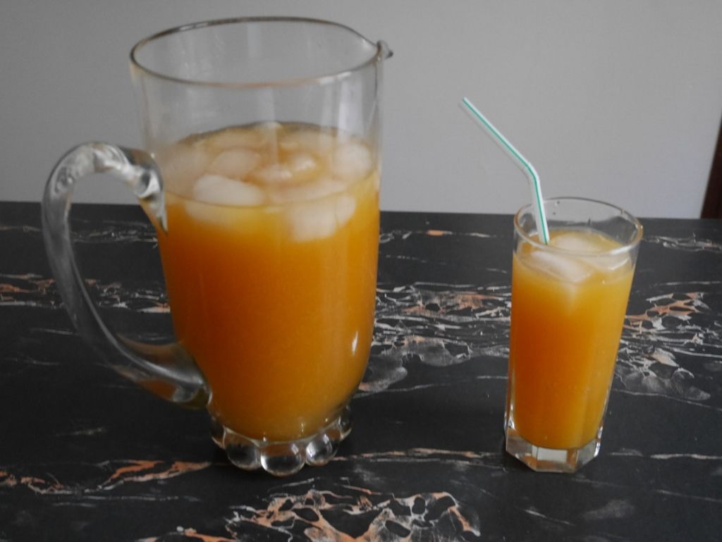 PUNCH TROPICAL ANANAS ET LIMONADE