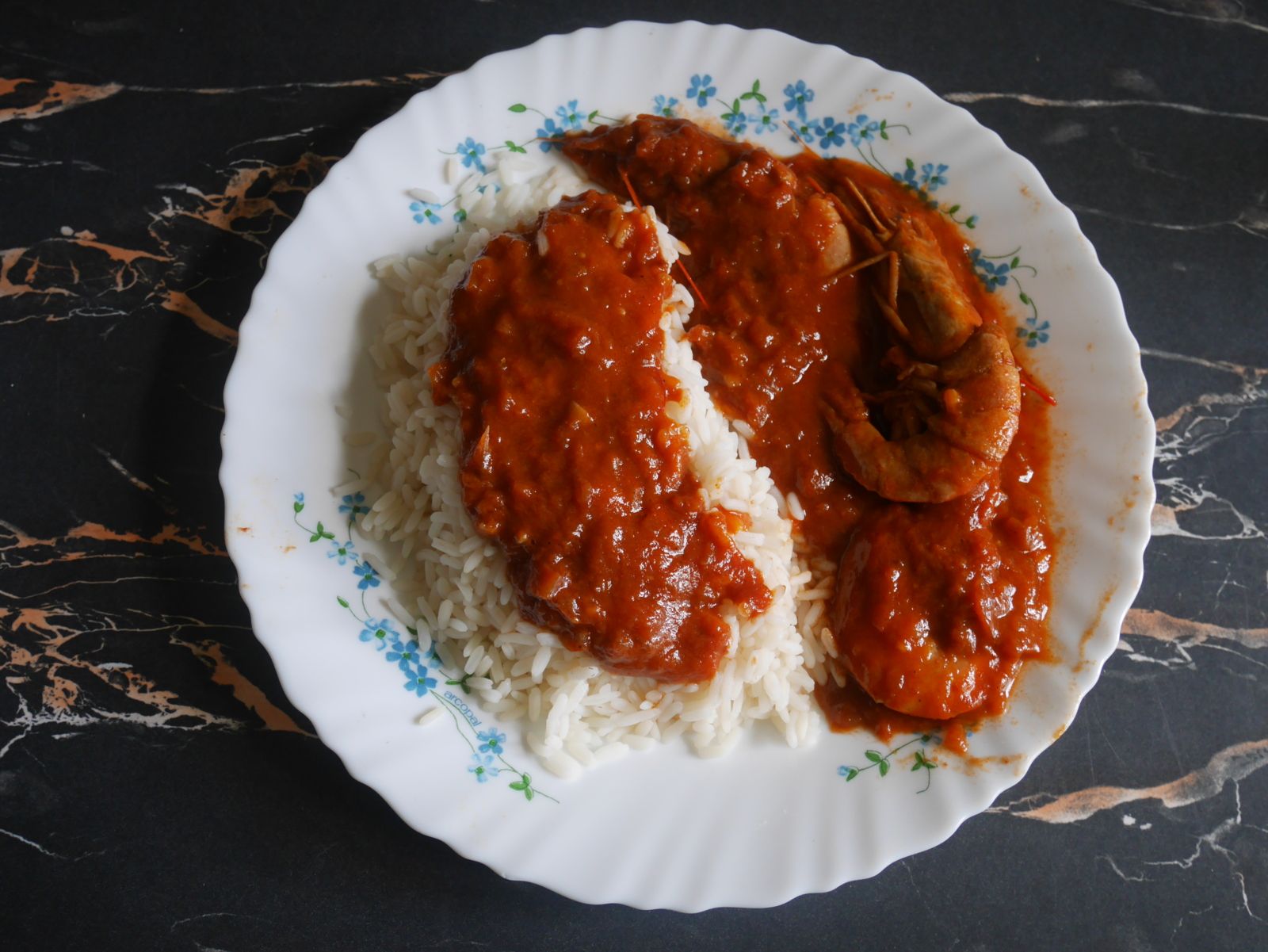 GAMBAS OU QUEUES DE LANGOUSTE A L'ARMORICAINE