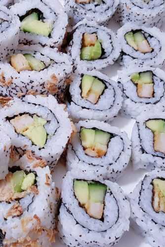 J’explique comment faire des california rolls, étape par étape !