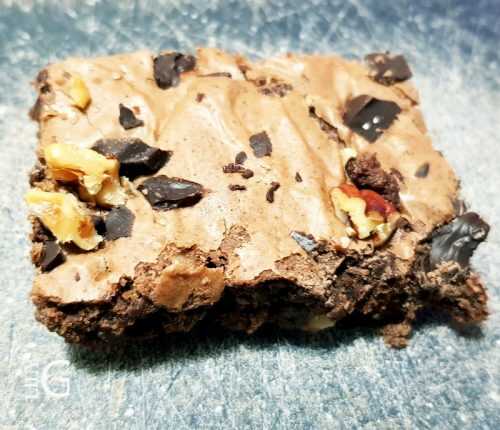 Recette facile d'un brownie gourmand aux multiples noix ! Miam !