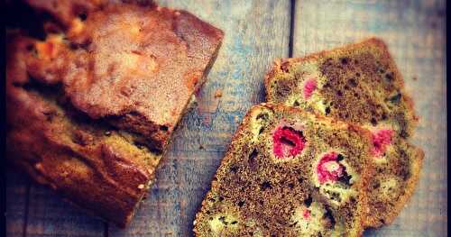 Mon cake thé vert/framboises et chocolat blanc (nouvelle version)