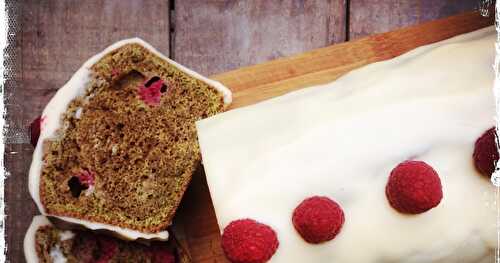 Mon cake thé vert/ framboises (recette dominicale et nocturne à la fois)