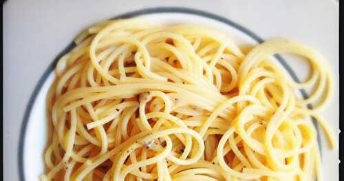 Spaghetti cacio e pepe /spaghetti pecorino et poivre
