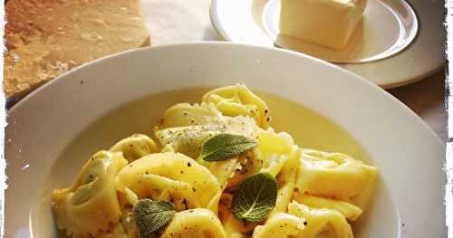 Tortellini burro e salvia/ tortellini beurre et sauge