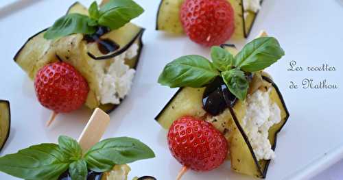 Ballotins d'aubergine au chèvre frais, fraises et crème de balsamique...