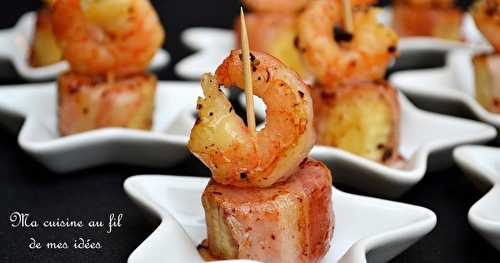 Bouchées de crevettes et banane au lard, épicées aux baies de Timur