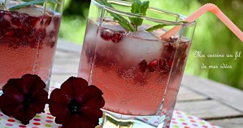 Cocktail "Pink Tonic" ! Pamplemousse rose, cassis, citron vert et grenade (sans alcool)