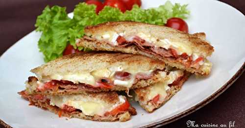 Croques au Camembert, moutarde à l'ancienne et lard grillé 