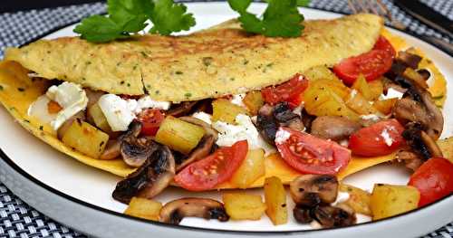 Omelette aux champignons, pommes de terre et fromage de chèvre... {Après la chasse aux oeufs... de Pâques !}