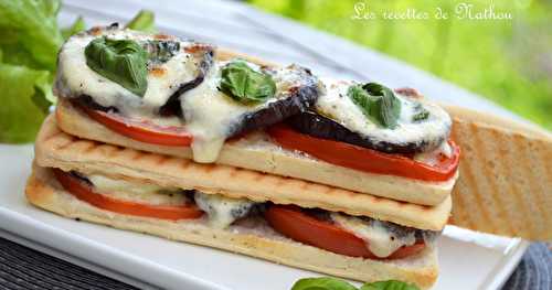 Panini aux aubergines, tomates et mozzarella