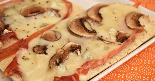 Panini-bruschetta au jambon cru, gorgonzola et champignons