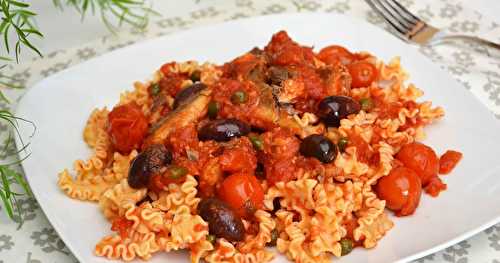 Pâtes "lasagnette" aux sardines portugaises, sauce aux tomates cerise, olives et câpres