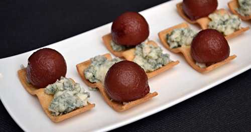 Poires pochées au porto et roquefort pour l'apéro !