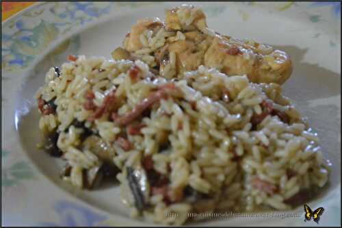 Blancs de poulet aux champignons, bacon et riz