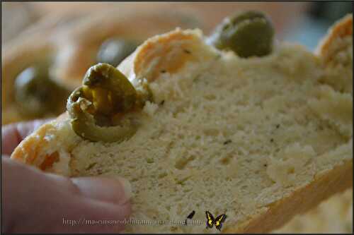 Fougasse aux olives et au thym