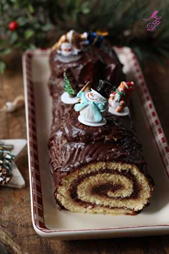 Bûche roulée de Noël au chocolat et crème de marron