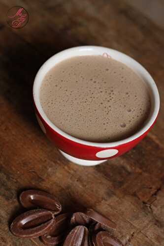 Chocolat chaud ‘maison’ (avec chocolat Valrhona)