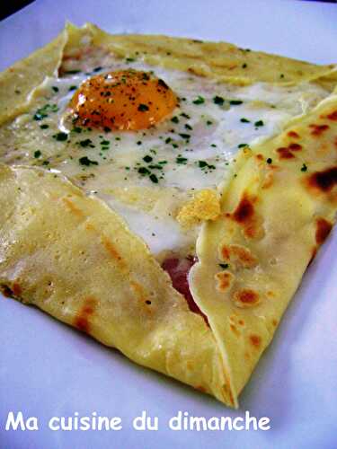 La crêpe complète (oeuf, jambon, fromage)