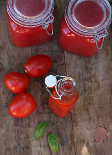 Le coulis de tomates « maison » (La passata di pomodoro fatta in casa)