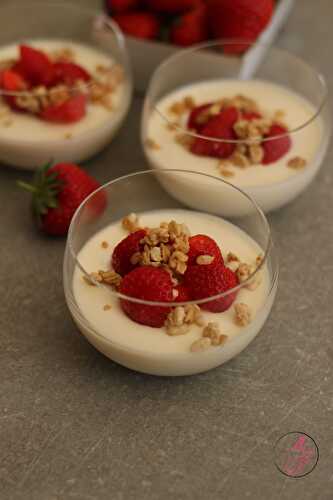 Nuage de fromage blanc aux fraises & céréales muesli