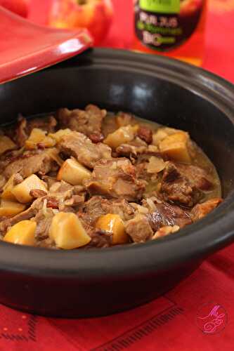 Tajine d’agneau aux pommes et raisins secs